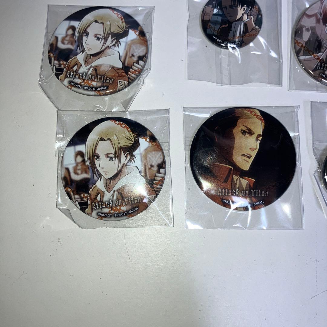進撃の巨人 缶バッジ 中古