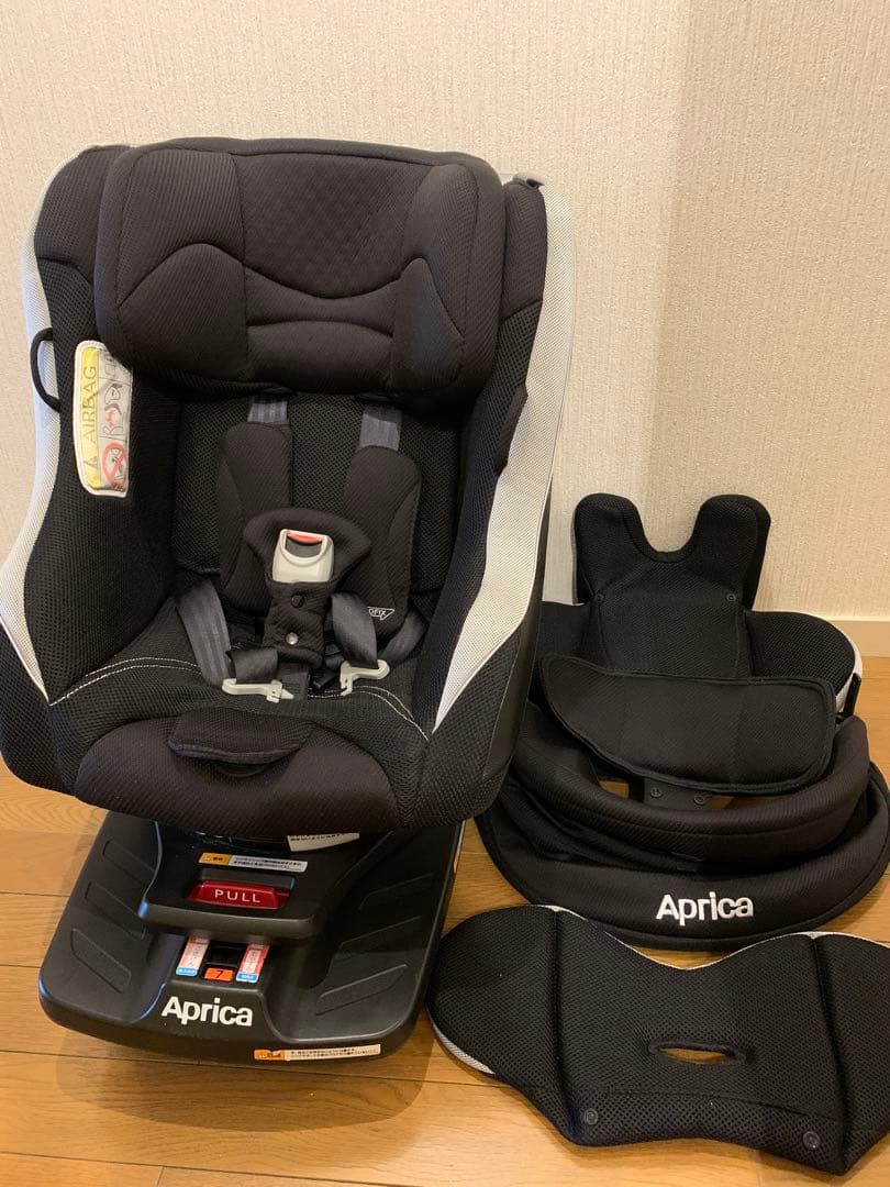 アップリカ クルリラAB isofix チャイルドシート
