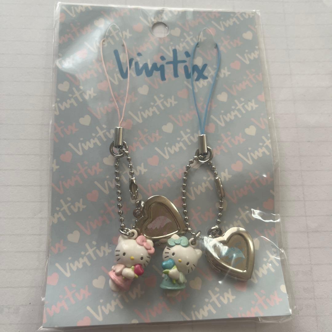 vivitix エンジェルキティ　ロケットペンダントストラップ