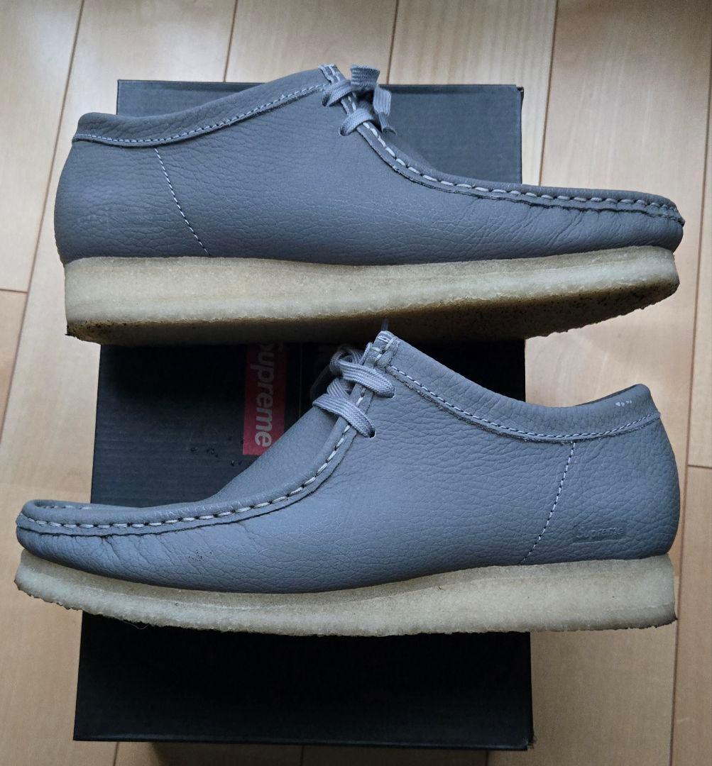 Supreme × Clarks / Reflective Wallabee