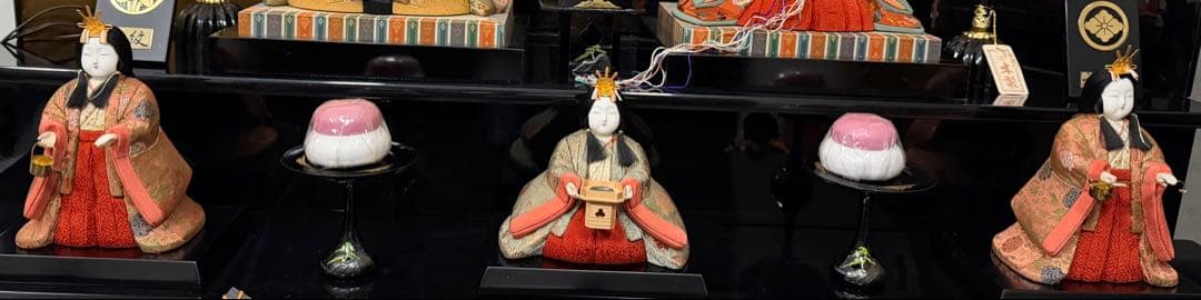 七段雛飾り（木目込人形）