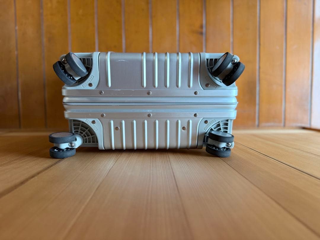 innovator イノベーター INV1811 36L 機内持込サイズ アルミ