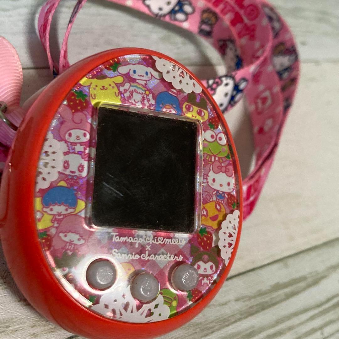 たまごっちみーつ　サンリオ　赤