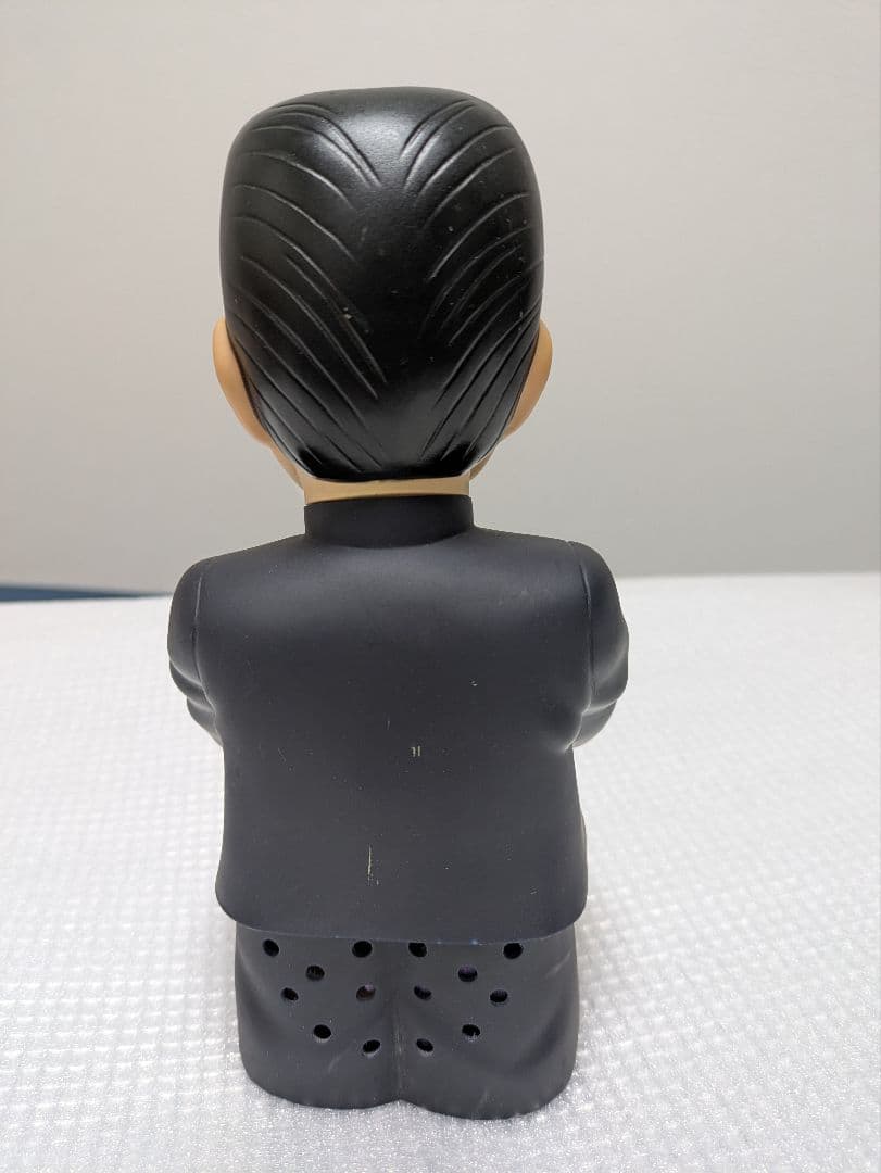 稲*屋様 黒い制服のフィギュア