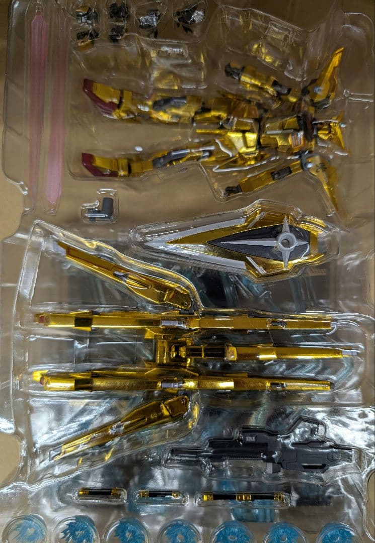 メタルロボット魂。ガンダムシードフリーダム.アカツキ.シラヌイ装備。