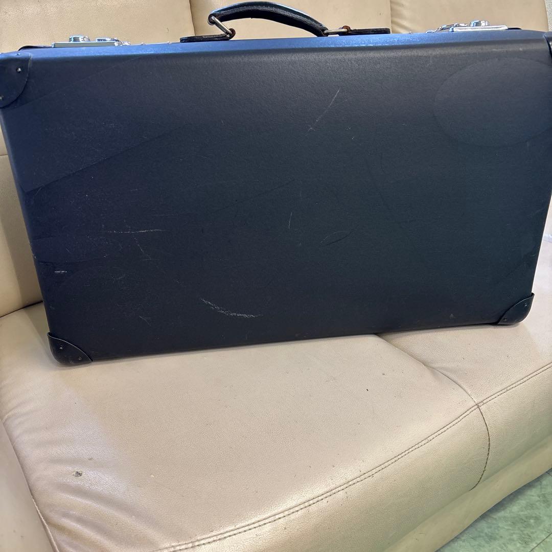 グローブトロッター、スーツケース