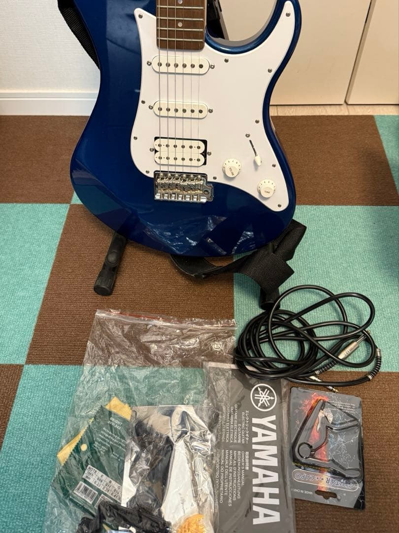 YAMAHA PACIFICA012 エレキギター　ブルー