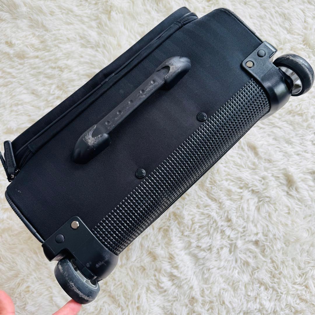 【美品】ANA DESIGN ソフトキャリーケース 黒　機内持ち込み可能