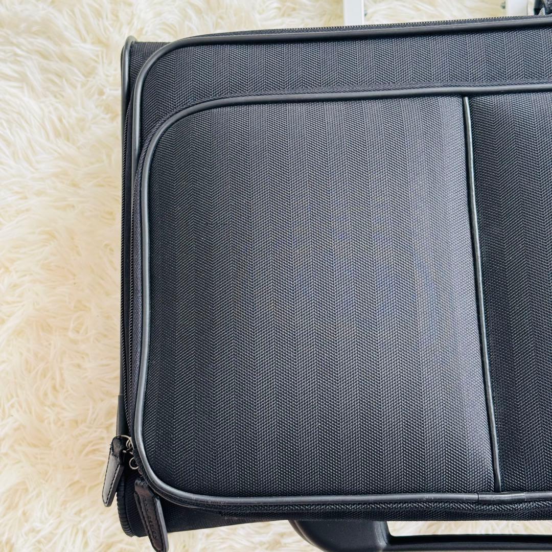 【美品】ANA DESIGN ソフトキャリーケース 黒　機内持ち込み可能