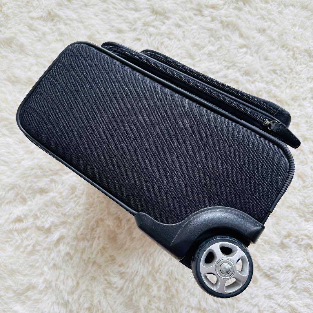 【美品】ANA DESIGN ソフトキャリーケース 黒　機内持ち込み可能