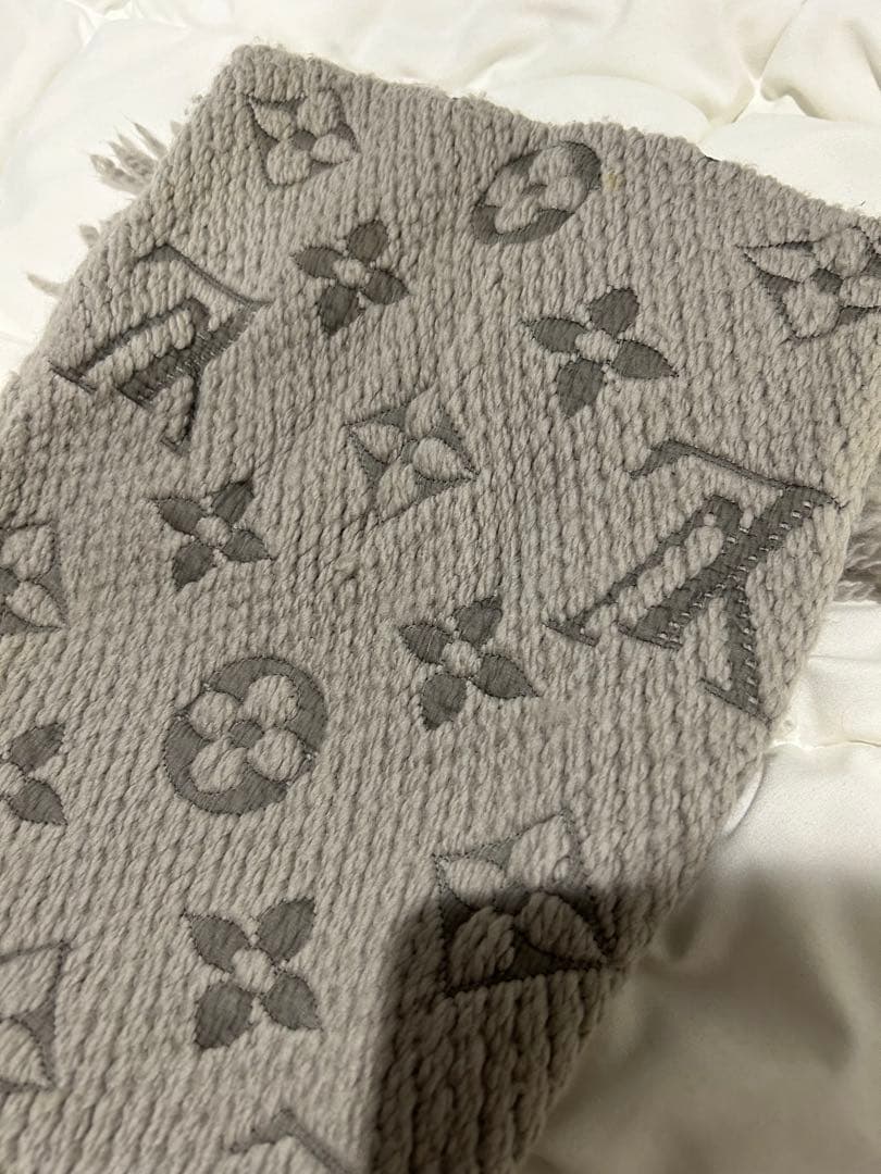 LOUIS VUITTON エシャルプロゴマニア　マフラー グレー