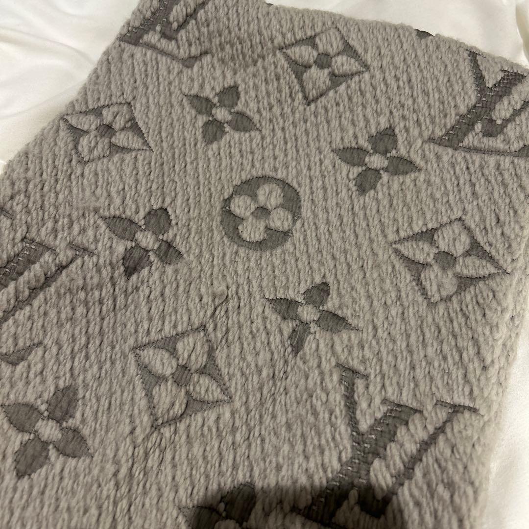 LOUIS VUITTON エシャルプロゴマニア　マフラー グレー
