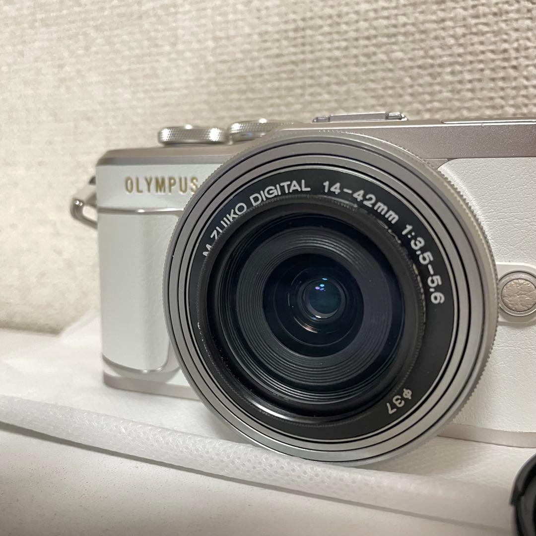 OLYMPUS PEN E-PL9 ホワイト レンズ付き