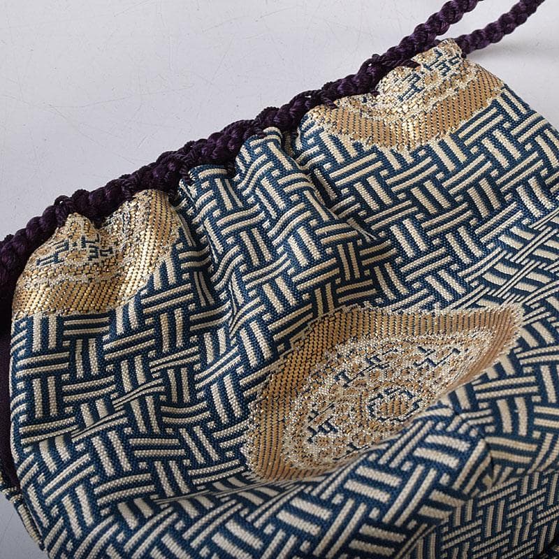 韓国人間文化財　柳海剛（柳根瀅）作　高麗青磁　象嵌鶴文　茶入　共箱　V　7835