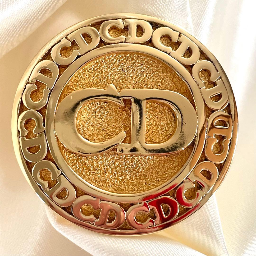 美品　Christian Dior ディオール　ブローチ　CD ロゴ　ゴールド