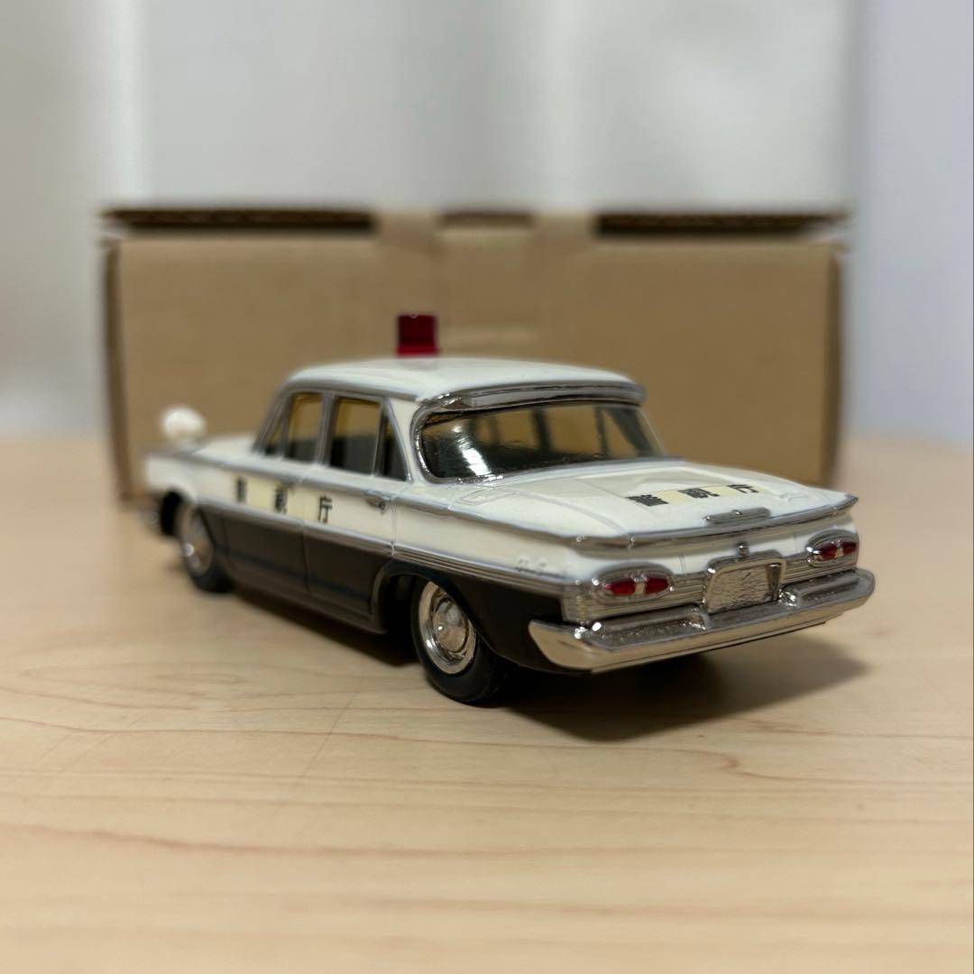 【ミニカーショップイケダ】日本製　FINE MODEL1/43 プリンスグロリア