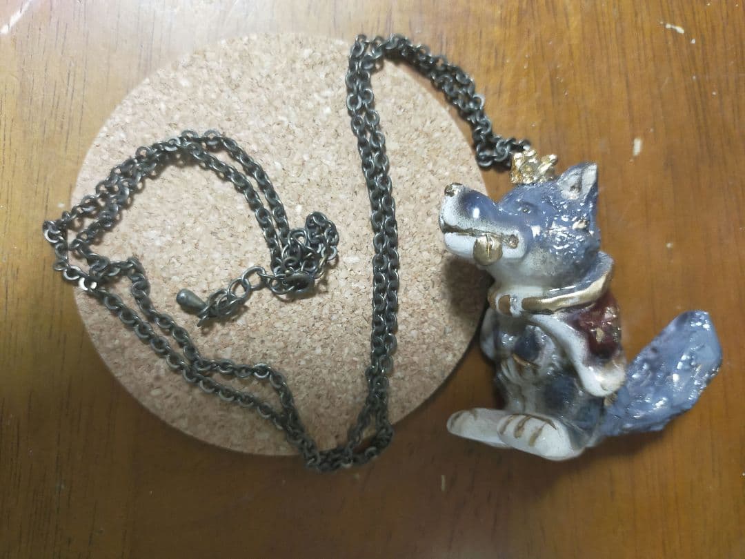 トキメキ帝国の桃色ガブリエル オオカミ　狼　ネックレス ペンダント　王様　王冠