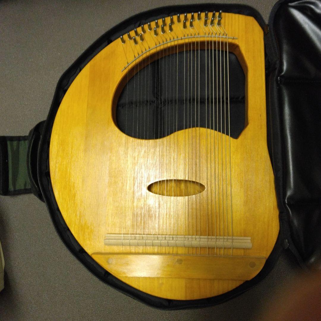 25弦リラ　オーダーメイドケース・チューニングハンマー付き