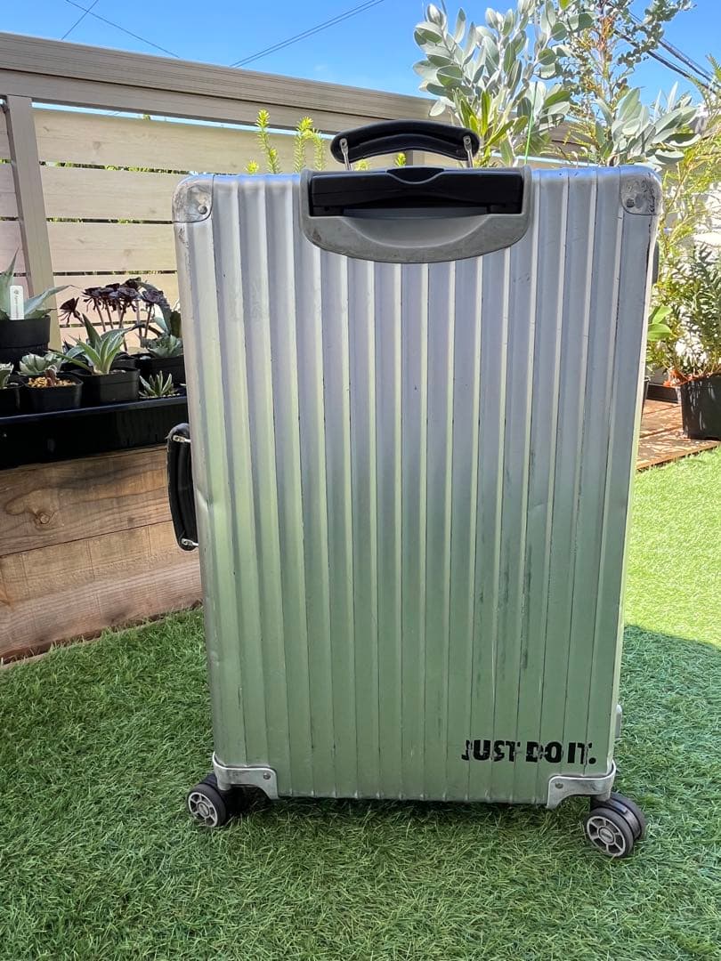 リモワ クラシックフライト 61L TSAロック4輪 廃盤モデル