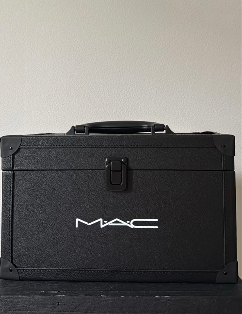 MAC メイクボックス　黒　ノベルティ