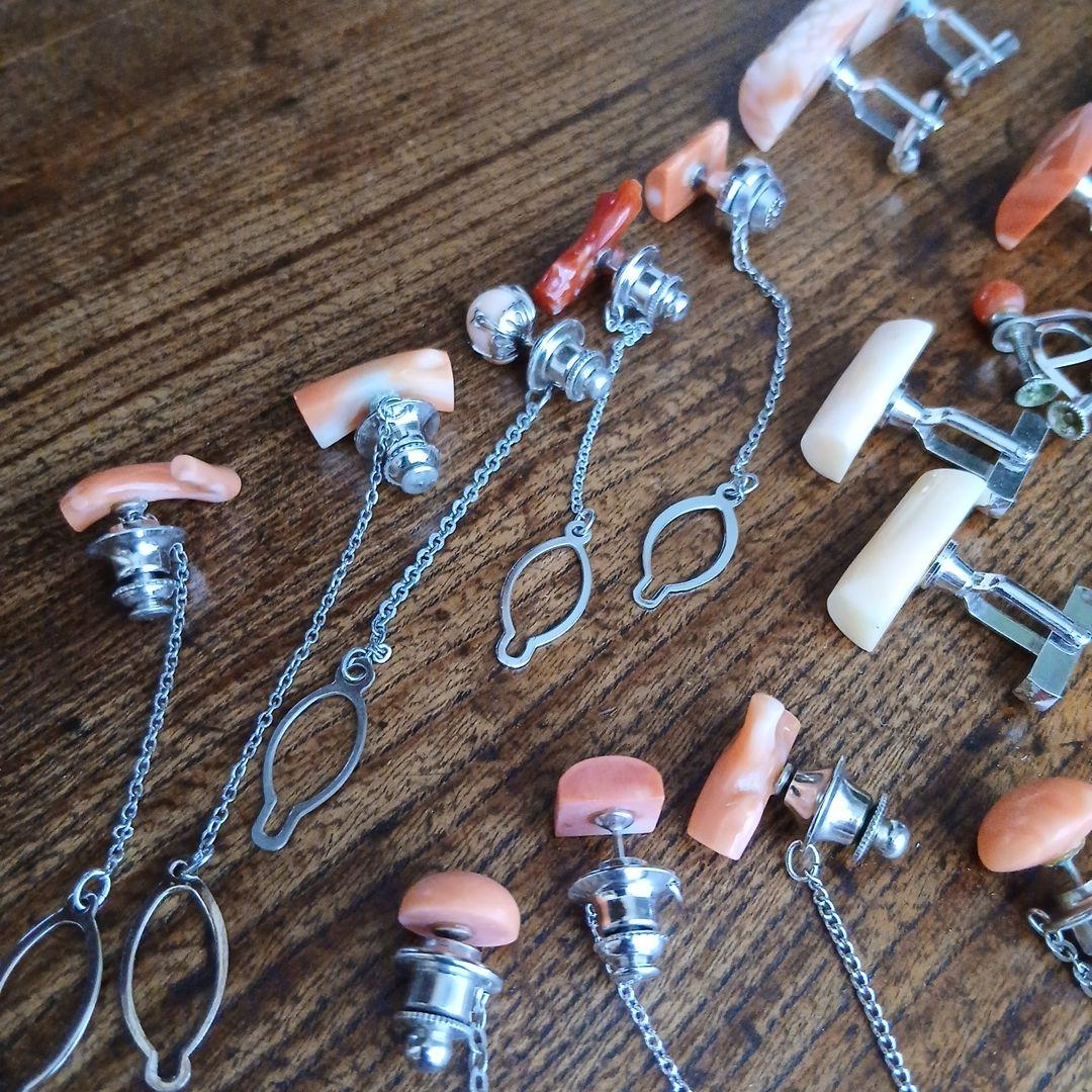 パーツ取り用！珊瑚飾り付きカフス、アクセサリーまとめて ジャンク リメイクサンゴ