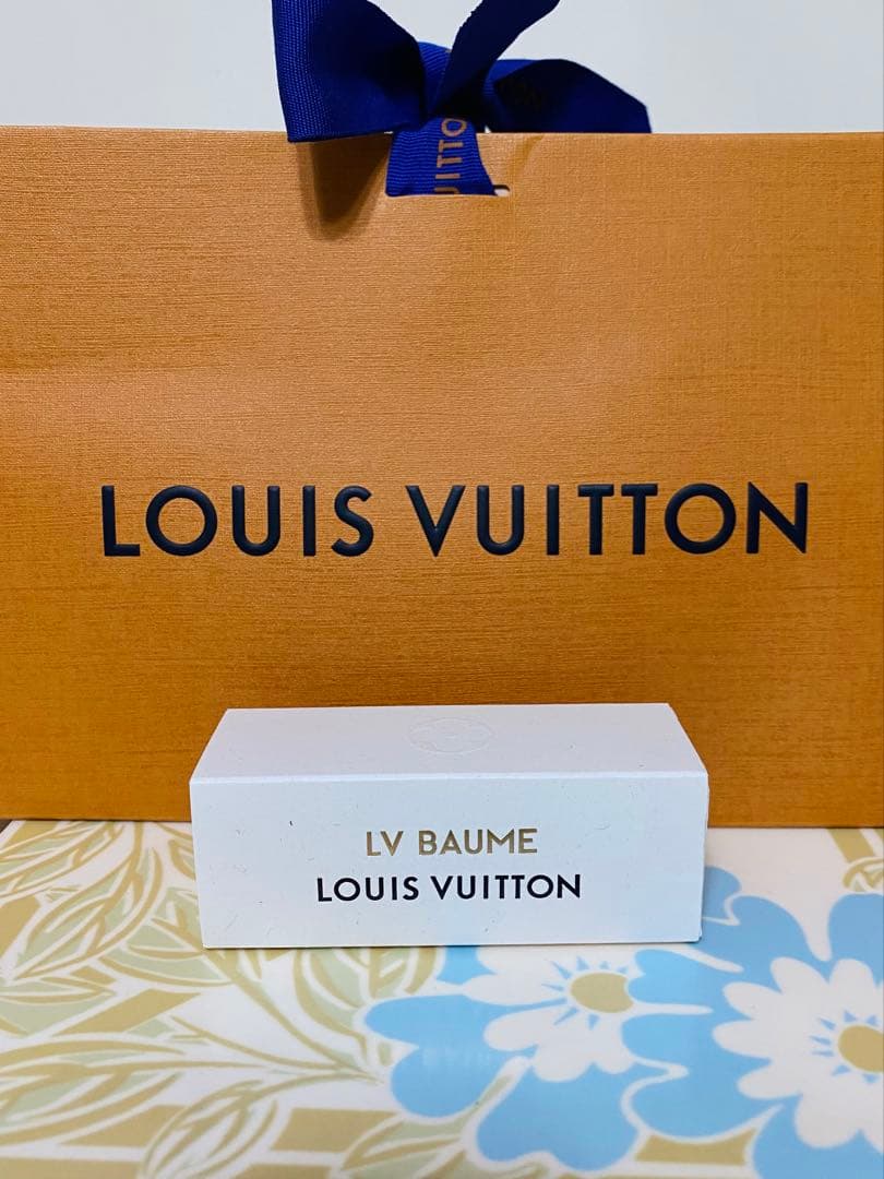新品 未使用 ルイヴィトンバームLOUIS VUITTON 000 リップケア
