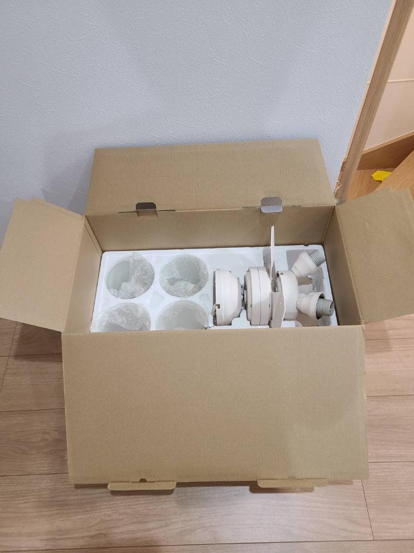 シーリングファンライト Windouble 4灯BIG-101／ホワイト