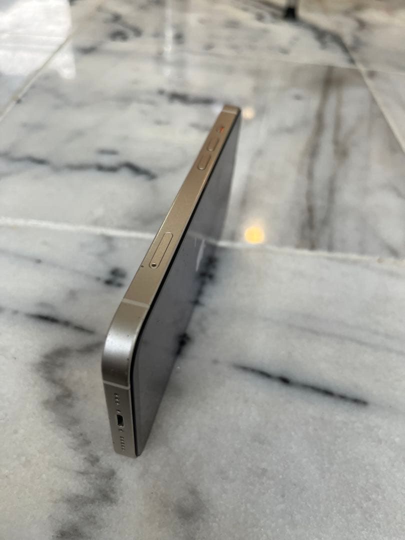 iPhone13 本体 画面割れ有