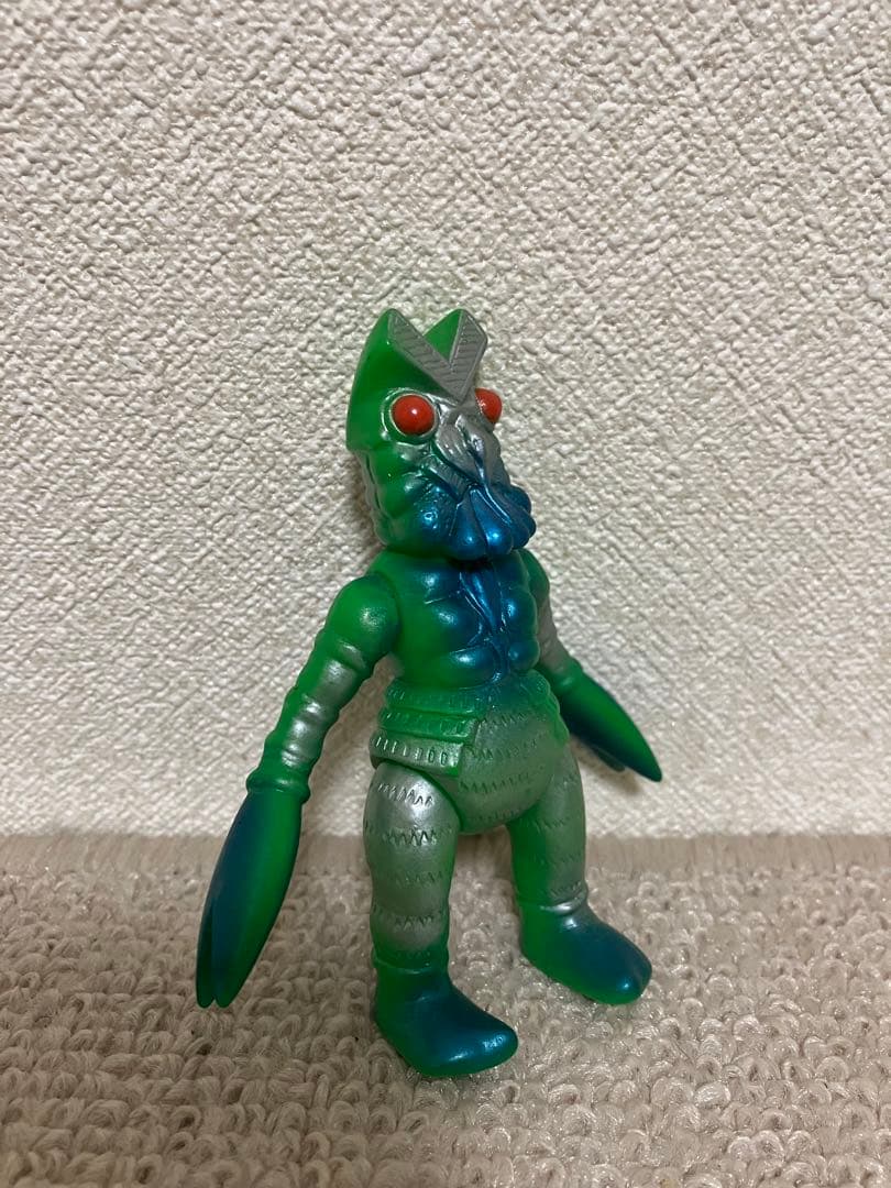 【匿名配送】ブルマァク バルタン星人 ソフビ 円谷プロ 緑 ウルトラマン