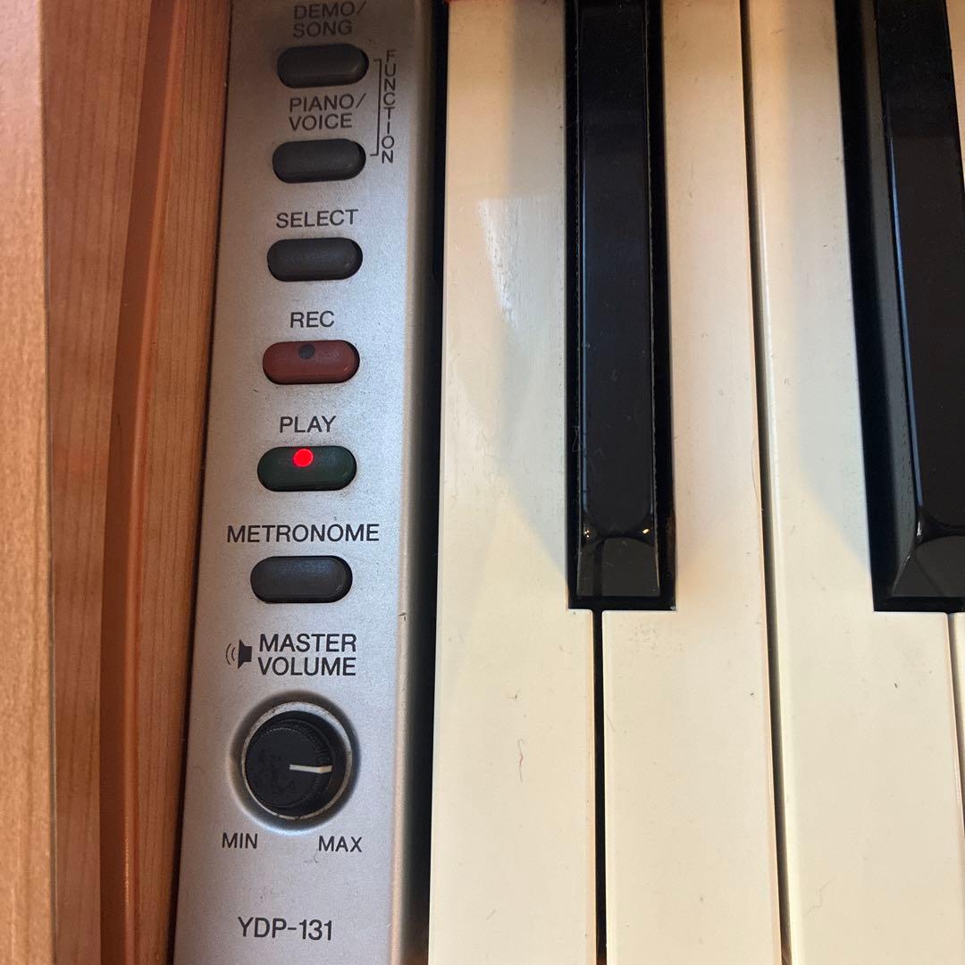 YAMAHAヤマハ電子ピアノ　YDP-131 木目調 椅子　3ペダル付き