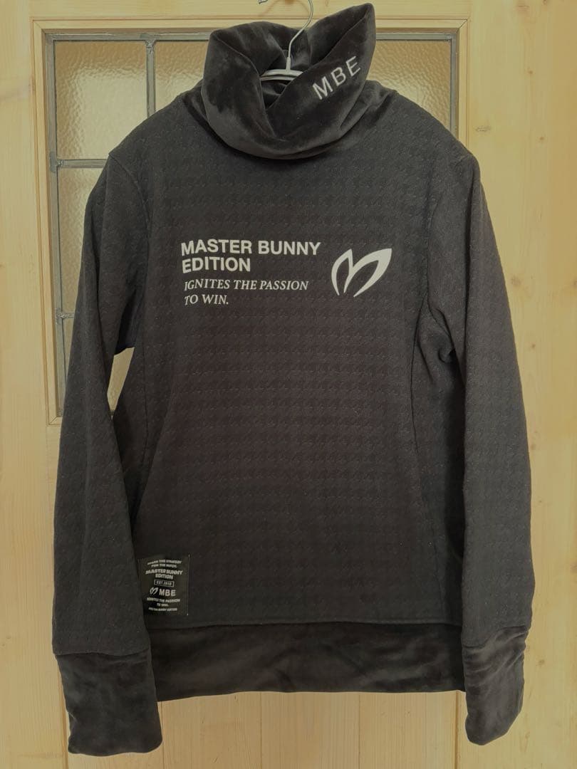 MASTER BUNNY EDITION タートルネックセーター