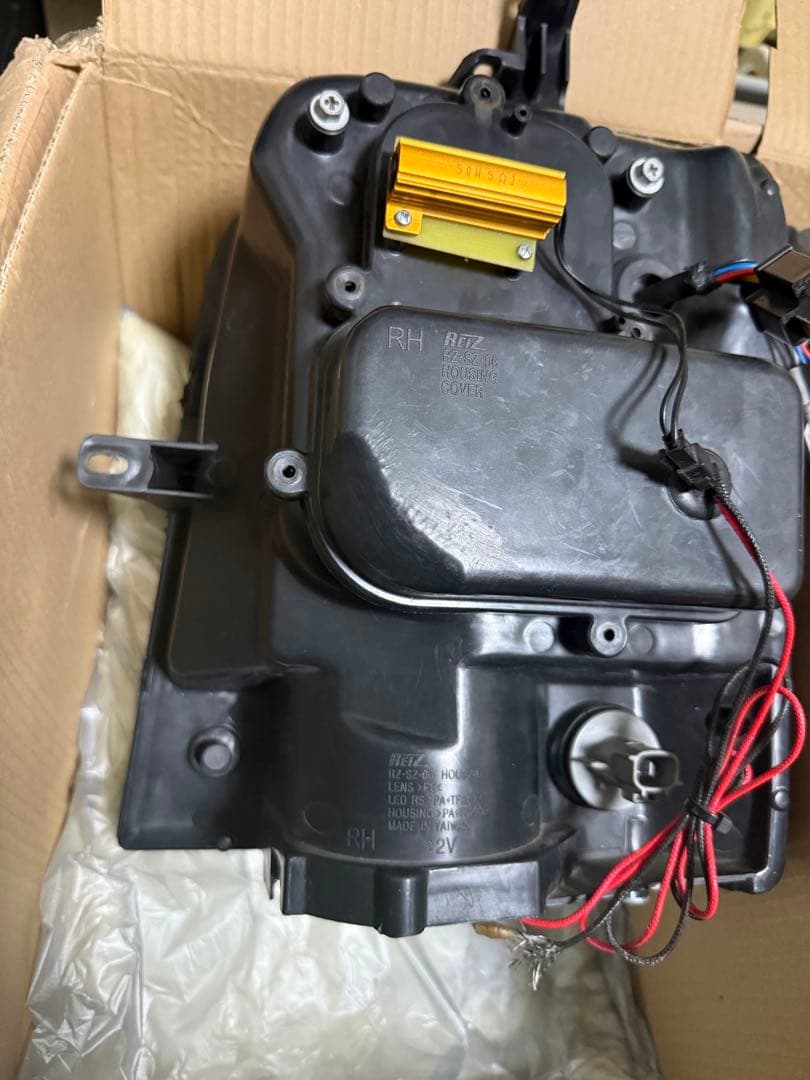 LEDヘッドライト エブリィRETZ ライツ　da64