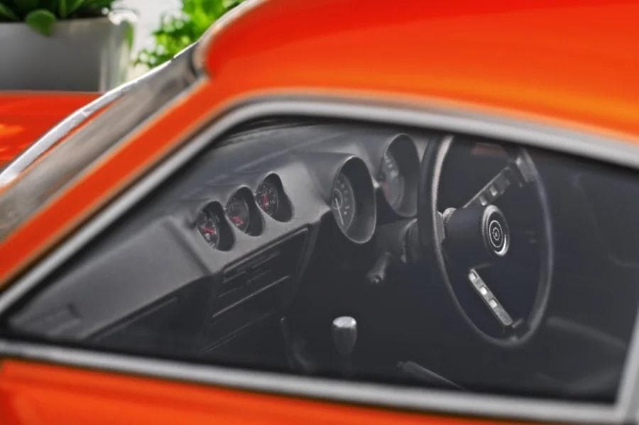 IGモデル IG3523 1/18 フェアレディ Z S30 スターロード