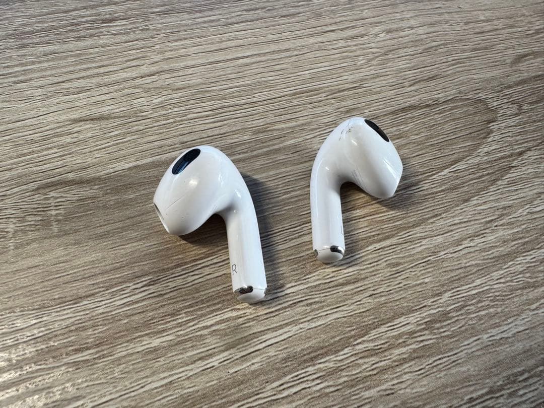 Apple AirPods（第3世代）充電ケース付 A2897 美品