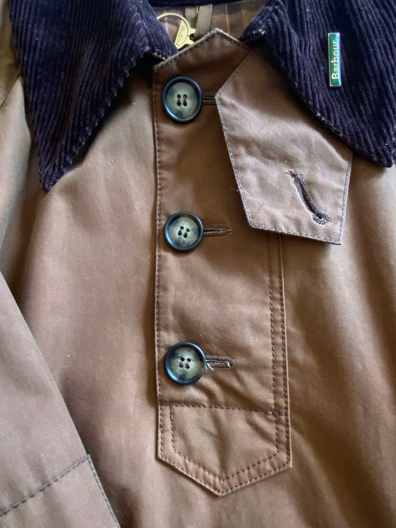 Barbour ブラウンアウター コーデュロイ襟　プルオーバータイプ。