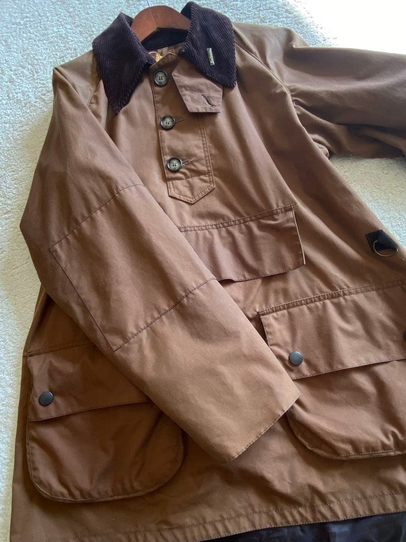 Barbour ブラウンアウター コーデュロイ襟　プルオーバータイプ。