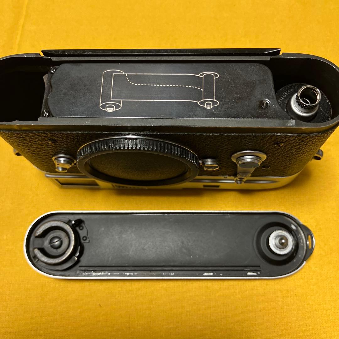 ライカ　レンジファインダーカメラ M2