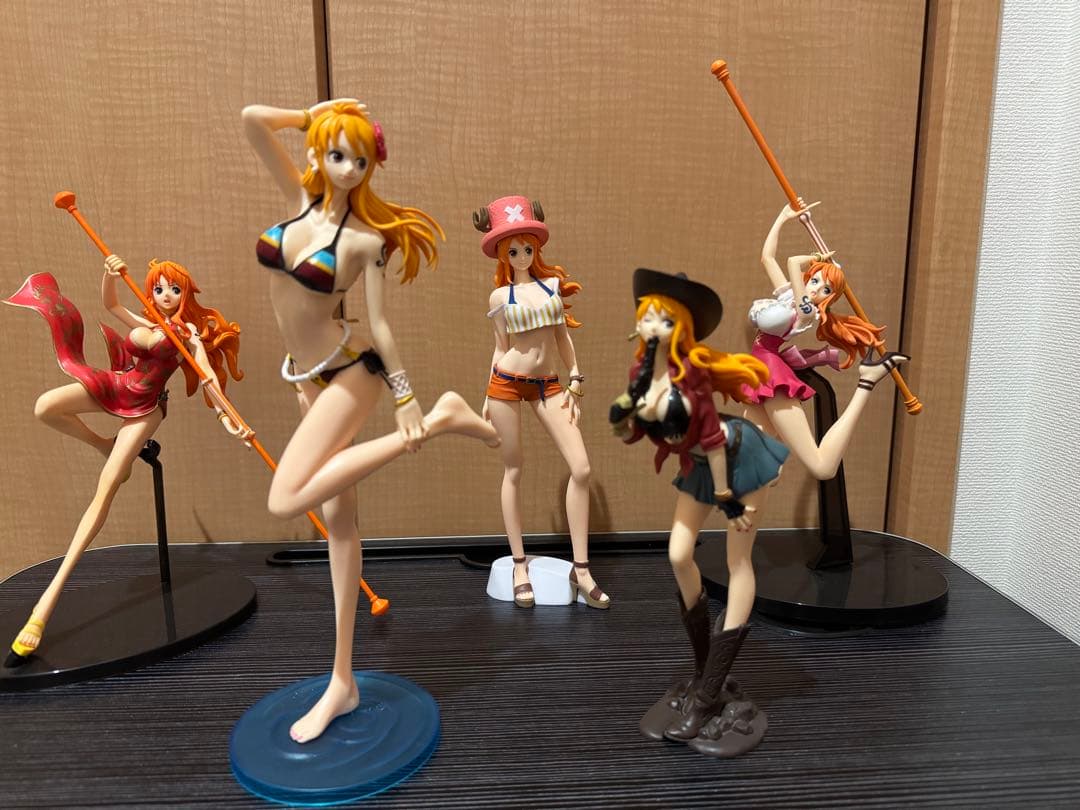【ナミ】フィギュアまとめ売り26体※1体折れ有り　ワンピース