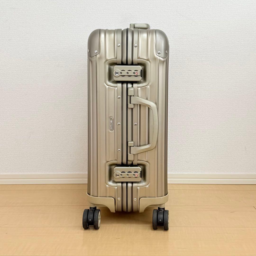 RIMOWA TOPAS 34L チタニウム 4輪 スーツケース 機内OK