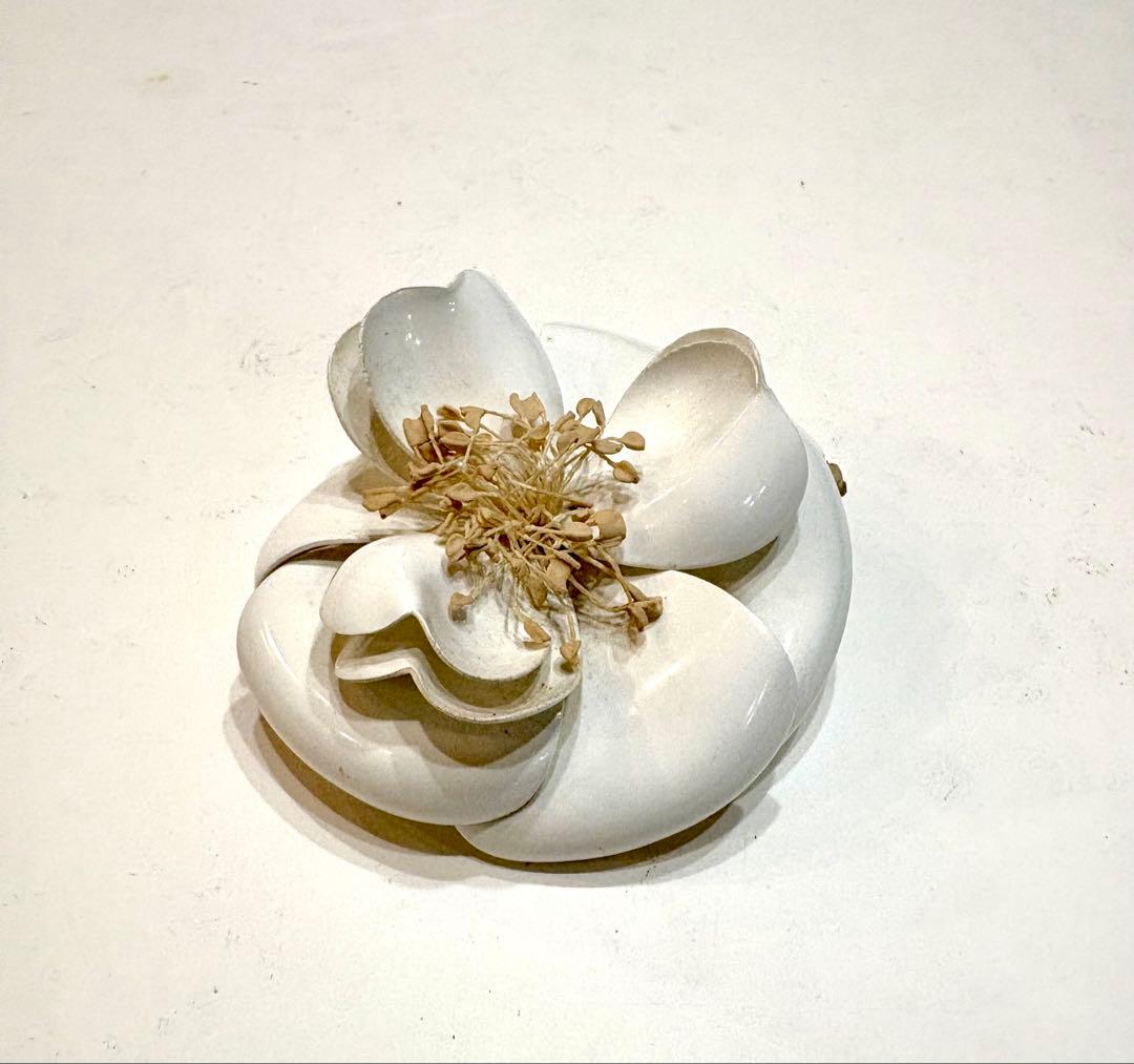 シャネル☆カメリア　コサージュ　ブローチ　ヴィンテージ　オフホワイト レア