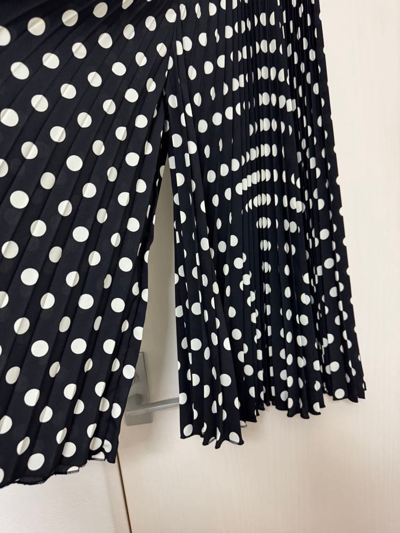 【新品】PRIORITY プリーツパンツ