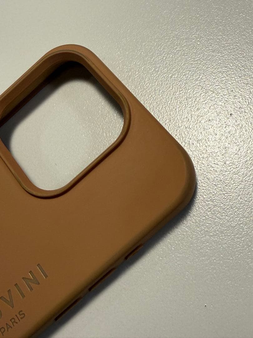 LOUVINI PARISハンドストラップ &iPhone15proケースセット