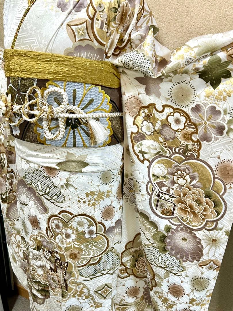 mu　白地振袖　上品な古典柄振袖　成人式　前撮り