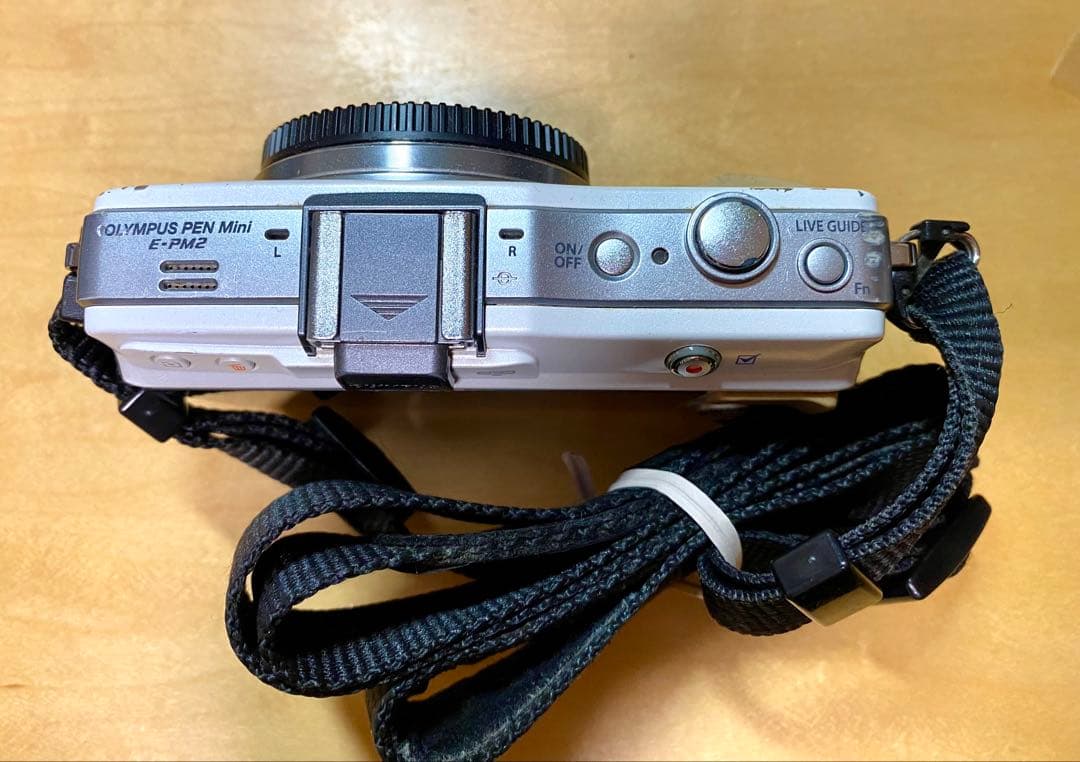 OLYMPUS E-PM2ミラーレスカメラ バッテリー2個付き