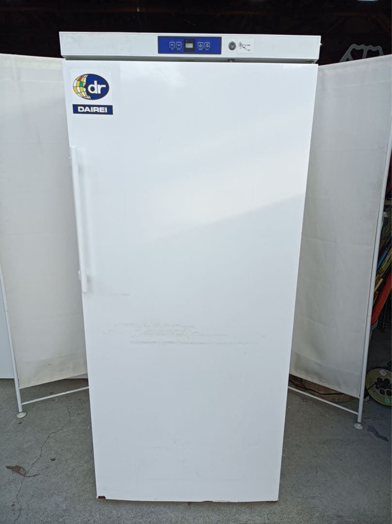 八6744【配送設置料金込み】DAIREI 冷凍庫 472L SD-521