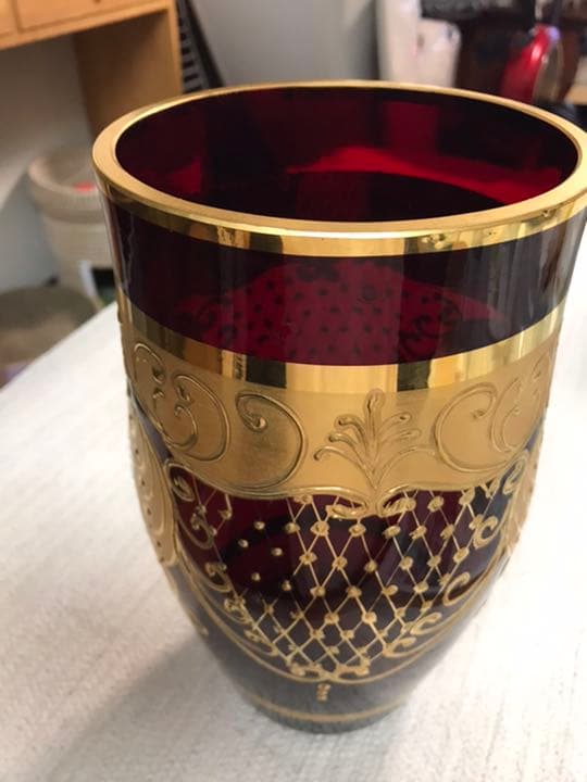 チェコ硝子花瓶　箱付き　お値下げ❗️