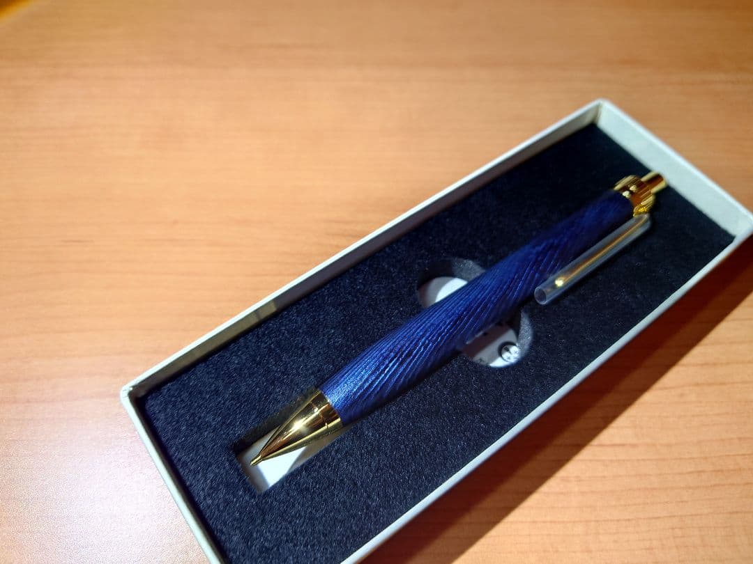 木軸ペン工房　金杢犀　杉　変わり漆　浮造り　シャープペンシル　0.5