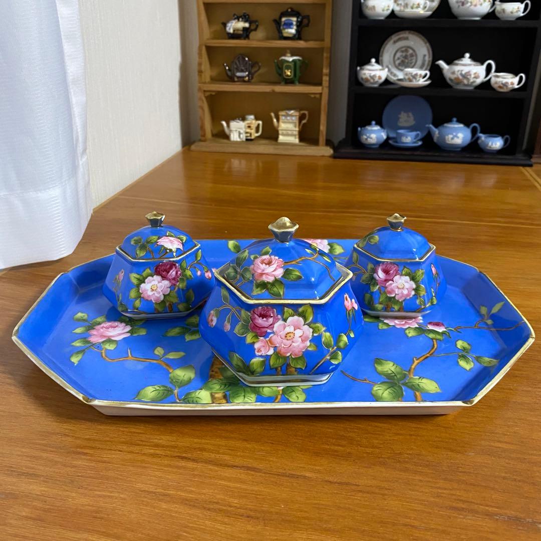 英国里帰り　オールドノリタケ　ドレッシングテーブルセット　鮮やかなブルーとお花