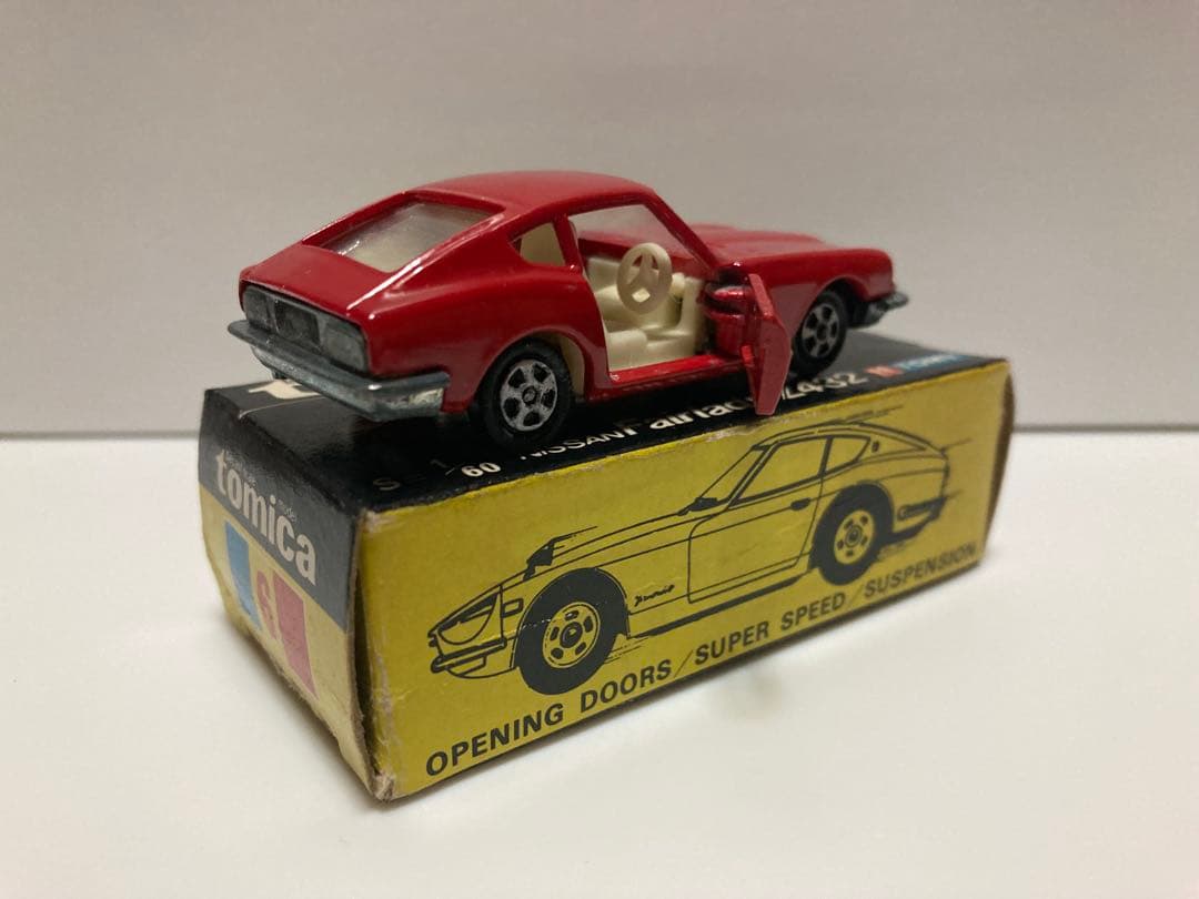 トミカ　日本製　ニッサン　フェアレディZ432 1Aホイール 赤