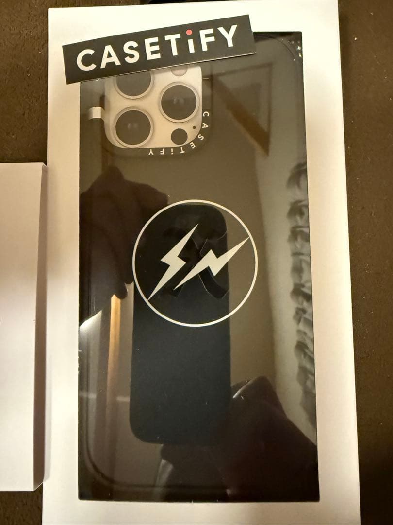 CASETiFY ブラック iPhone16promax fragment